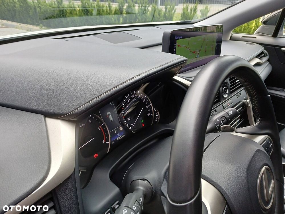 Lexus RX - 22