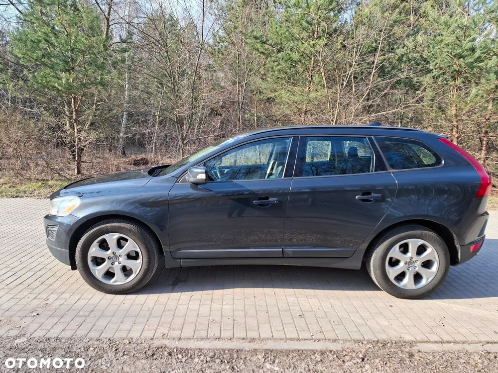 Volvo XC 60 3.2 AWD RDesign - 4