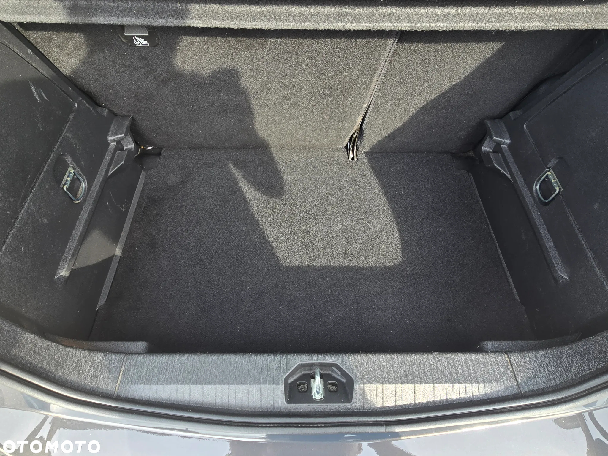 Opel Corsa 1.4 Cosmo - 33