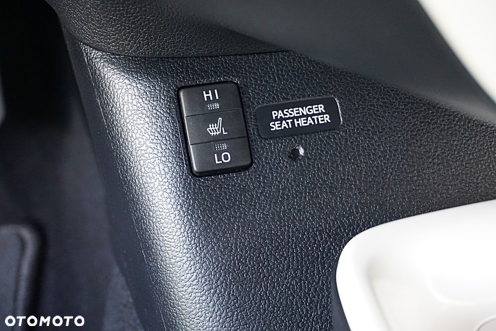 Toyota Prius Hybrid Executive - 34