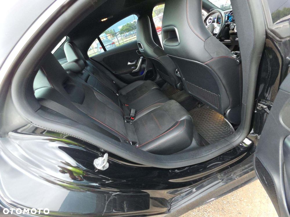 Mercedes-Benz CLA 250 4Matic 7G-DCT AMG Line - 7
