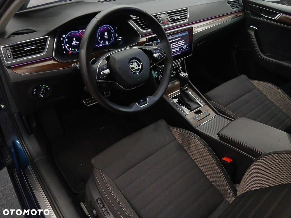 Skoda Superb 2.0 TDI SCR 4x4 Scout DSG - 14