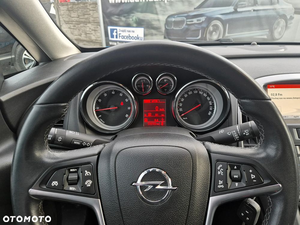 Opel Astra 1.6 Executive EU6 - 16