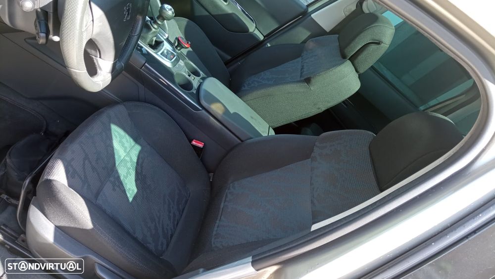 Peugeot 3008 1.6 HDi Premium - 14