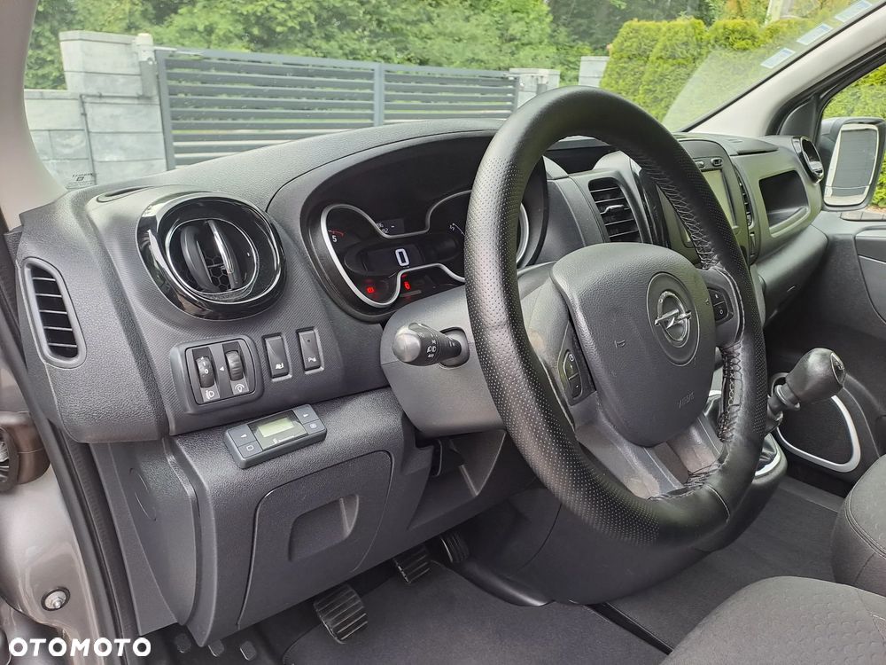 Opel Vivaro - 23
