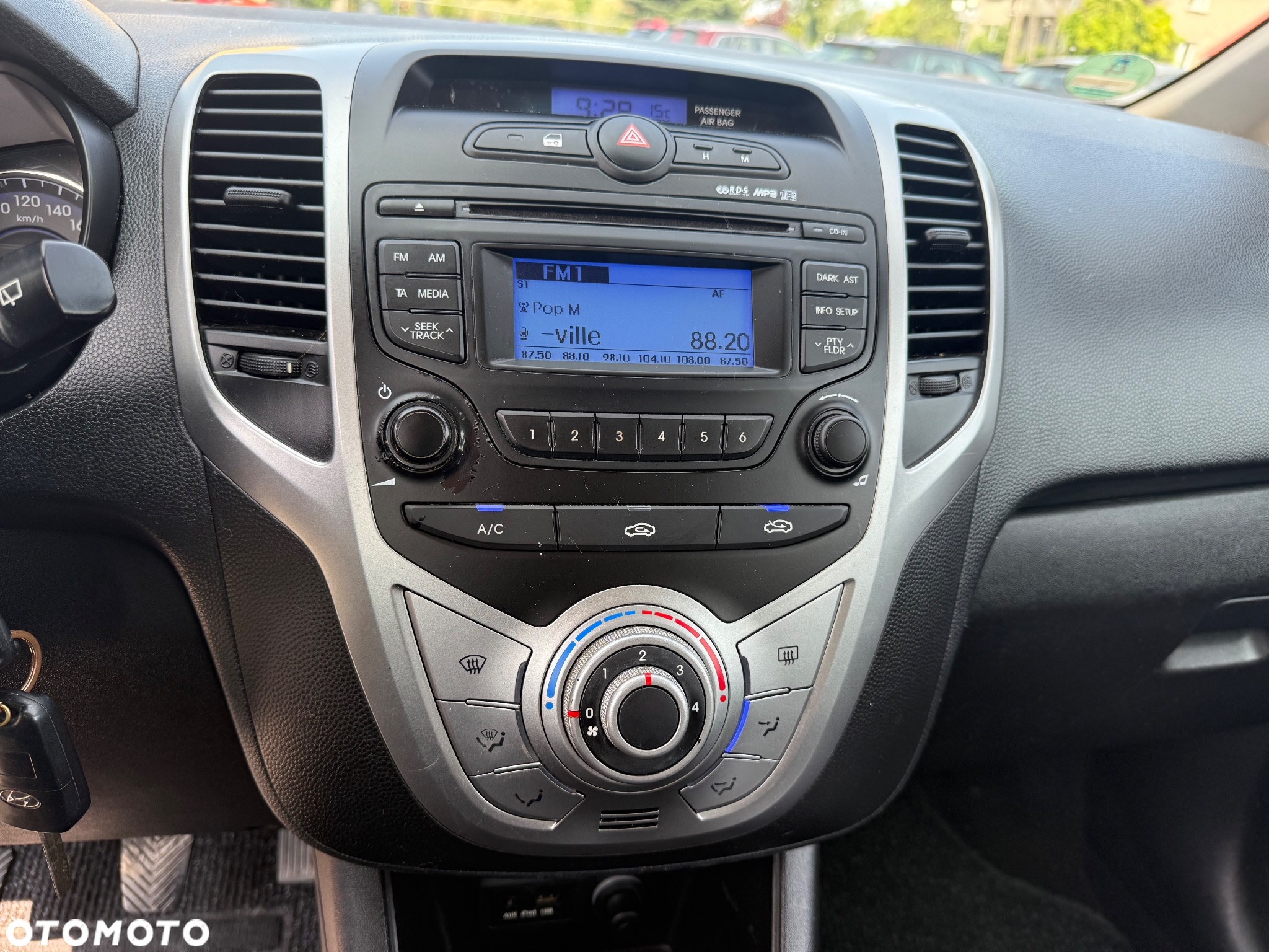 Hyundai ix20 1.4 Trend - 16