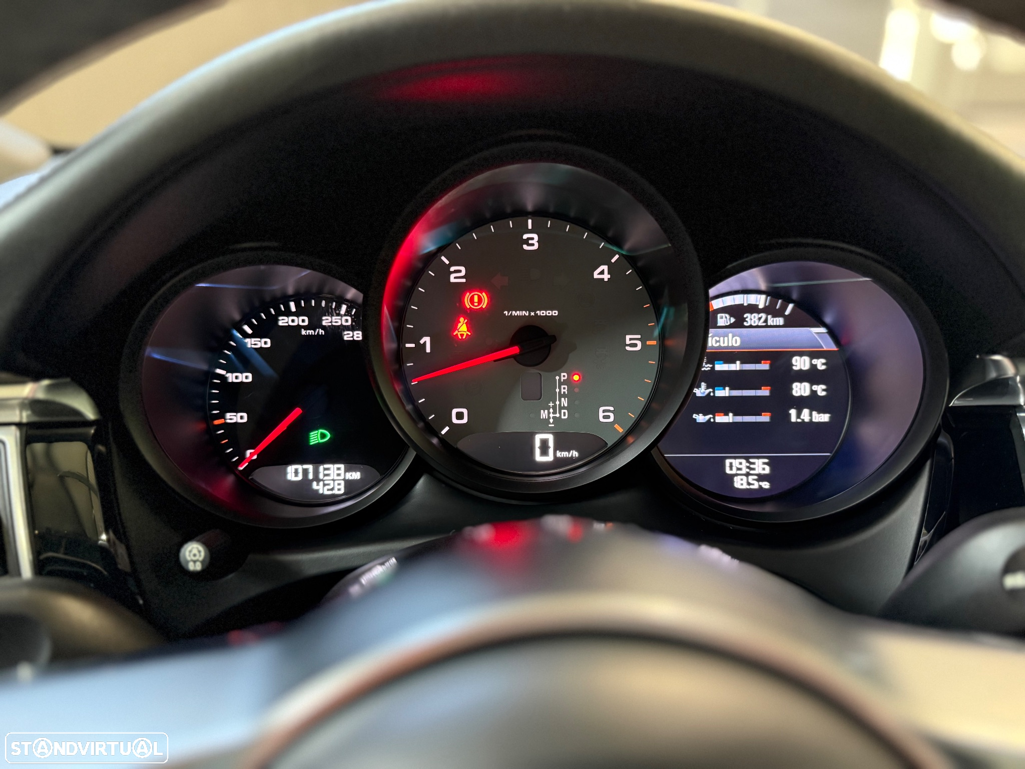 Porsche Macan S - 25