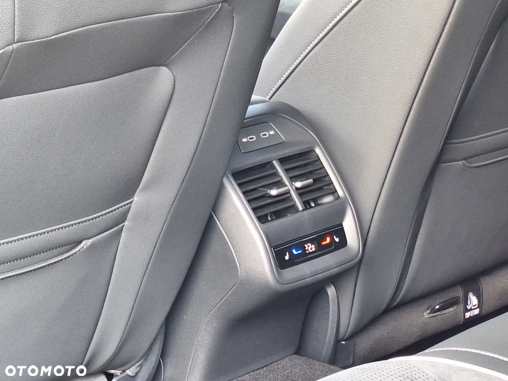 Skoda Superb 2.0 TDI SCR 4x4 Sportline DSG - 26