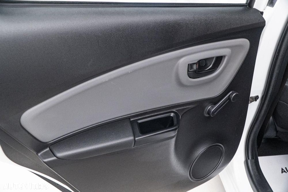 Toyota Yaris 1.0 VVT-i Comfort - 35