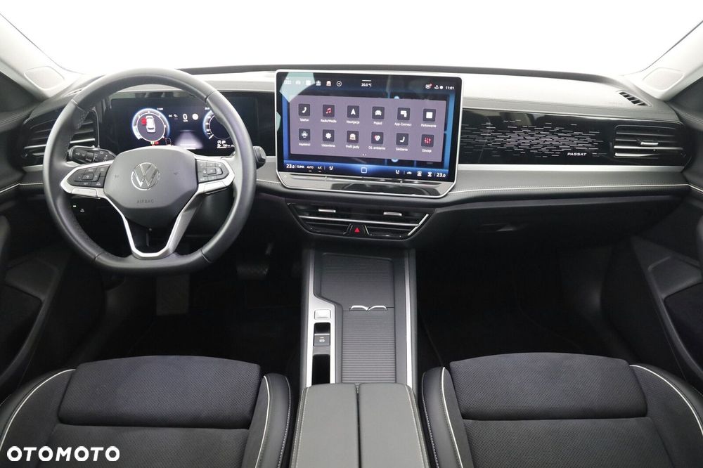 Volkswagen Passat - 13