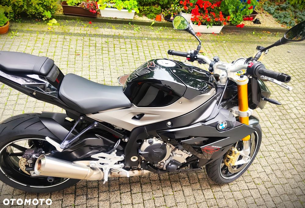 BMW S - 15