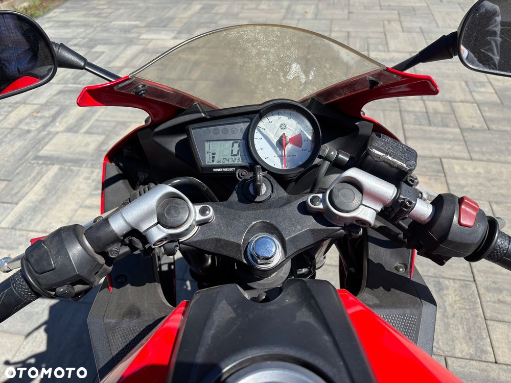 Yamaha YFZ - 8