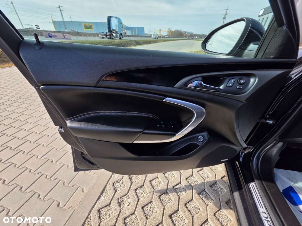 Opel Insignia - 10