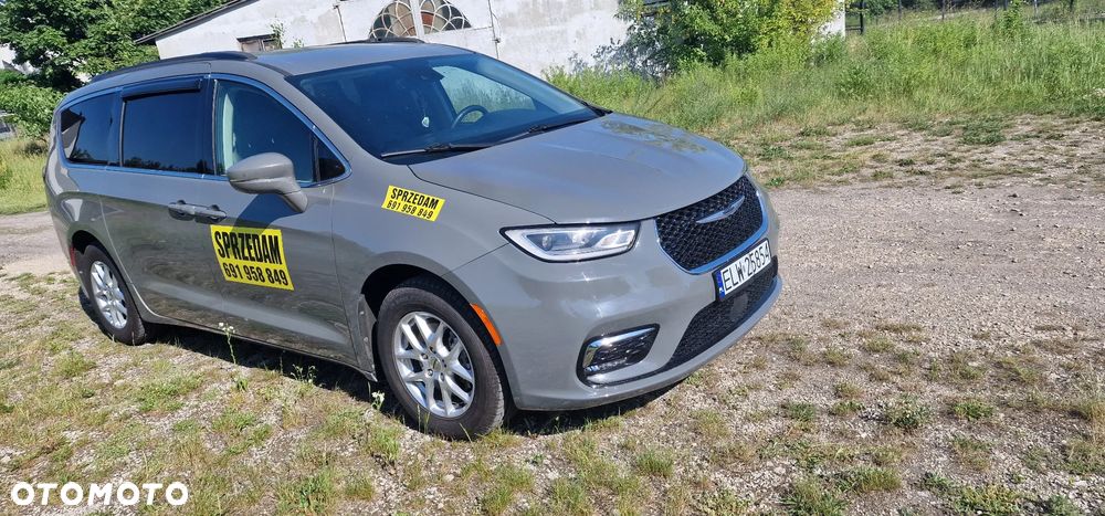 Chrysler Pacifica - 4