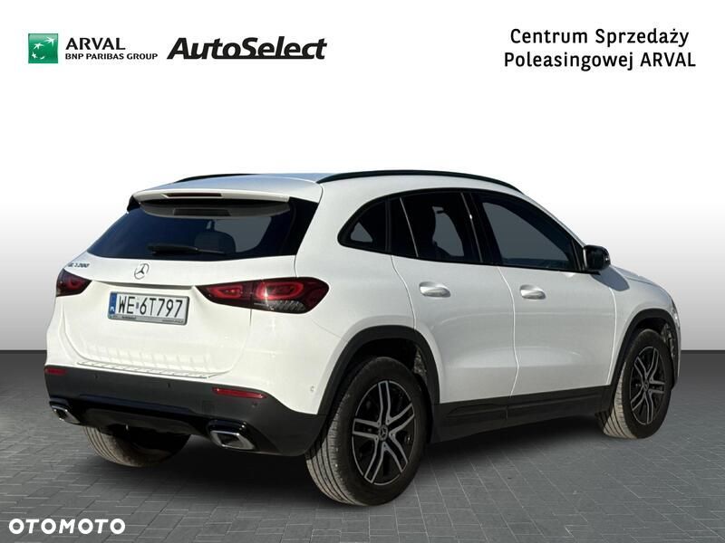 Mercedes-Benz GLA 200 Style - 6