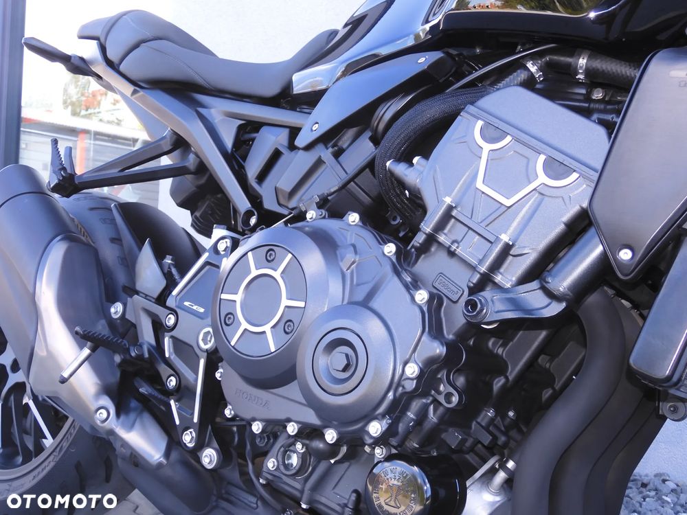 Honda CB - 23