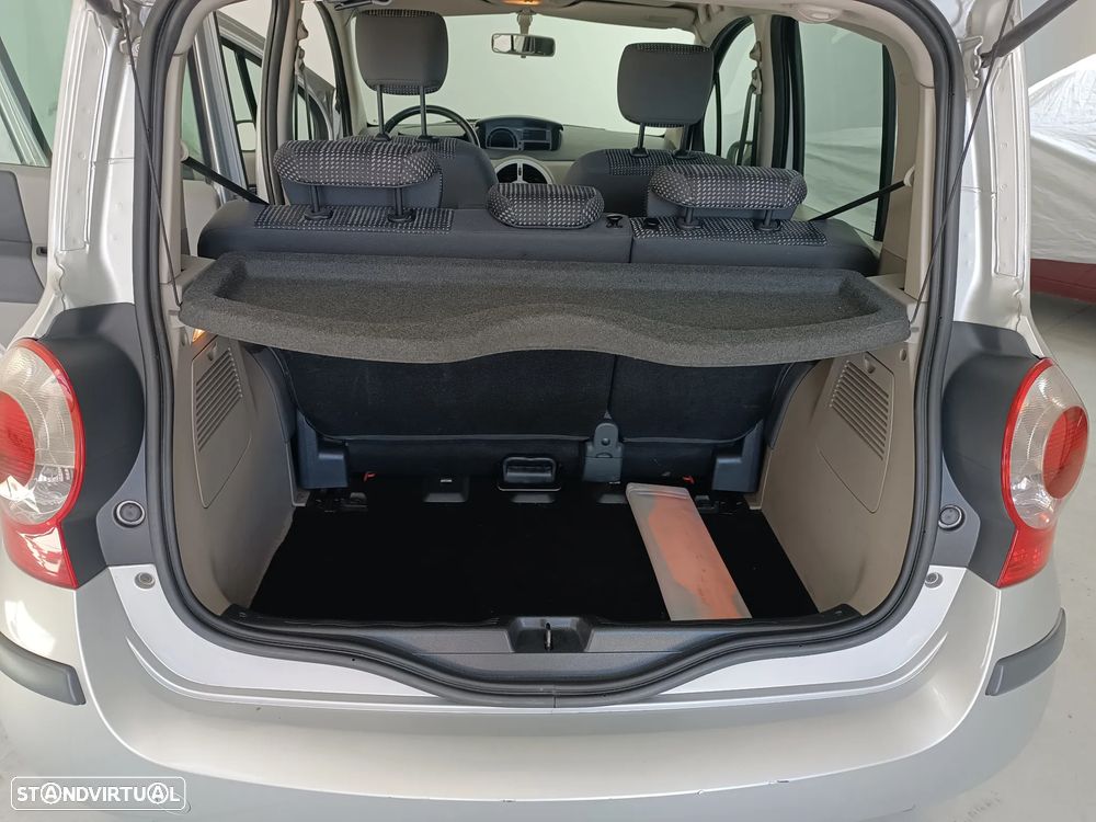 Renault Clio 1.2 16V Confort - 12