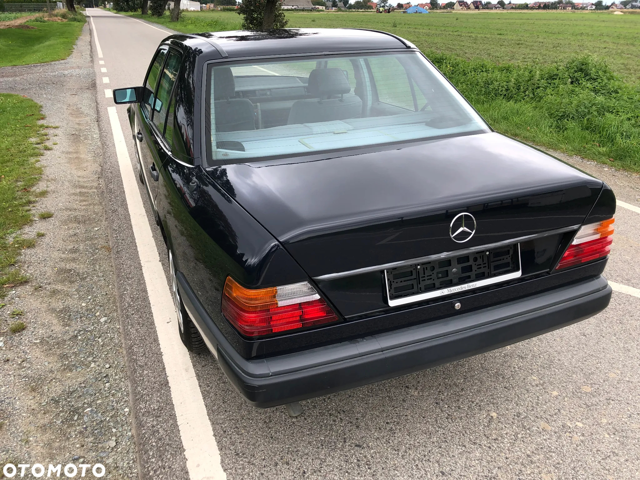 Mercedes-Benz W124 (1984-1993) - 14