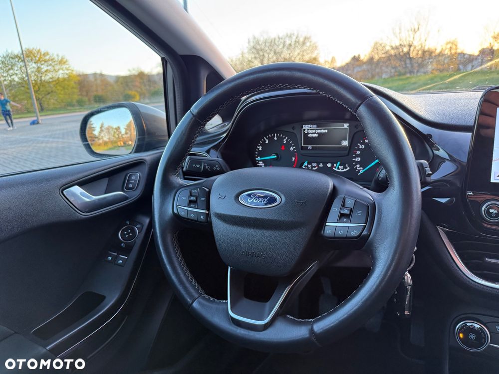 Ford Fiesta 1.0 EcoBoost S&S TITANIUM - 24