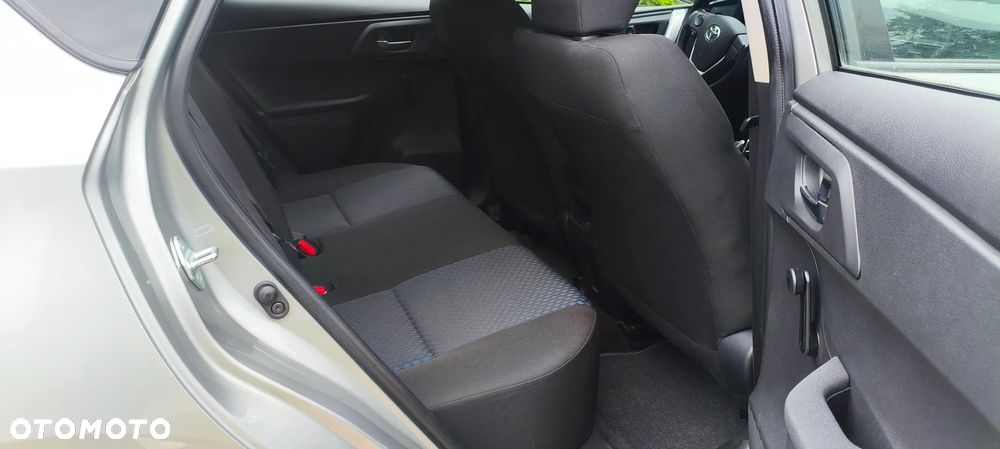 Toyota Auris - 9