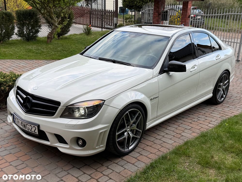 Mercedes-Benz Klasa C 63 AMG 7G-TRONIC - 33