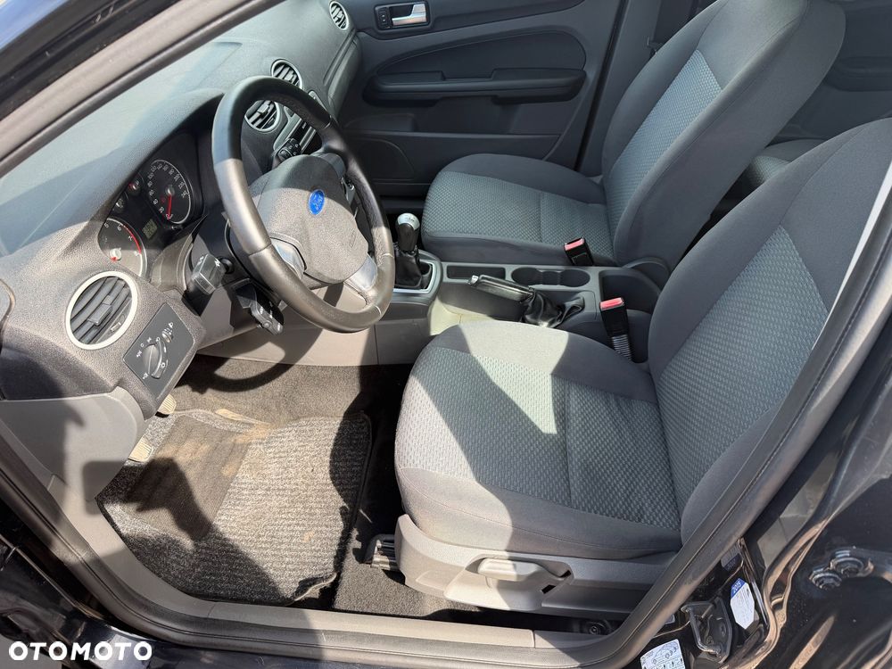 Ford Focus - 8