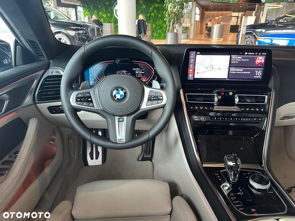 BMW Seria 8 - 21