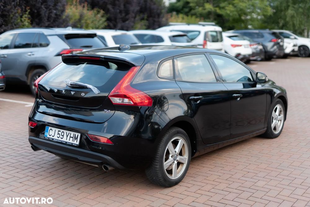 Volvo V40 T4 Powershift Momentum - 6