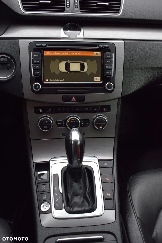 Volkswagen Passat 2.0 TDI Highline DSG - 18