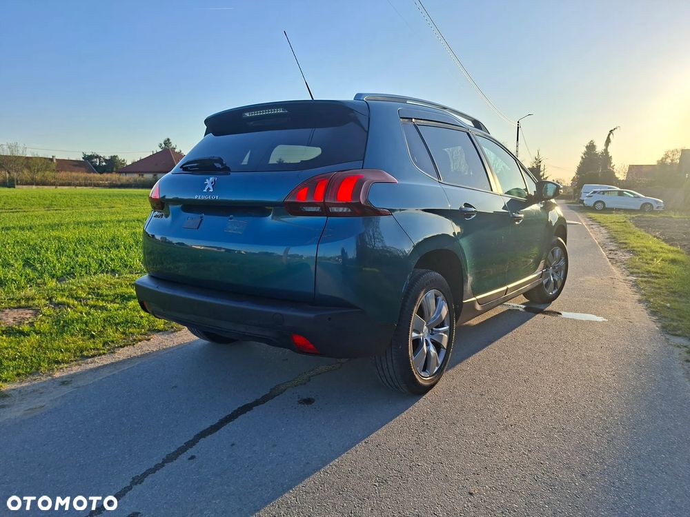Peugeot 2008 1.6 BlueHDi Style - 4