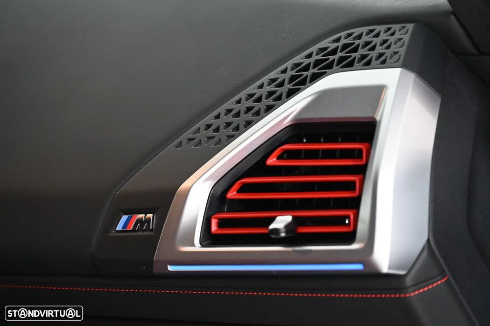 BMW XM Label Red - 38