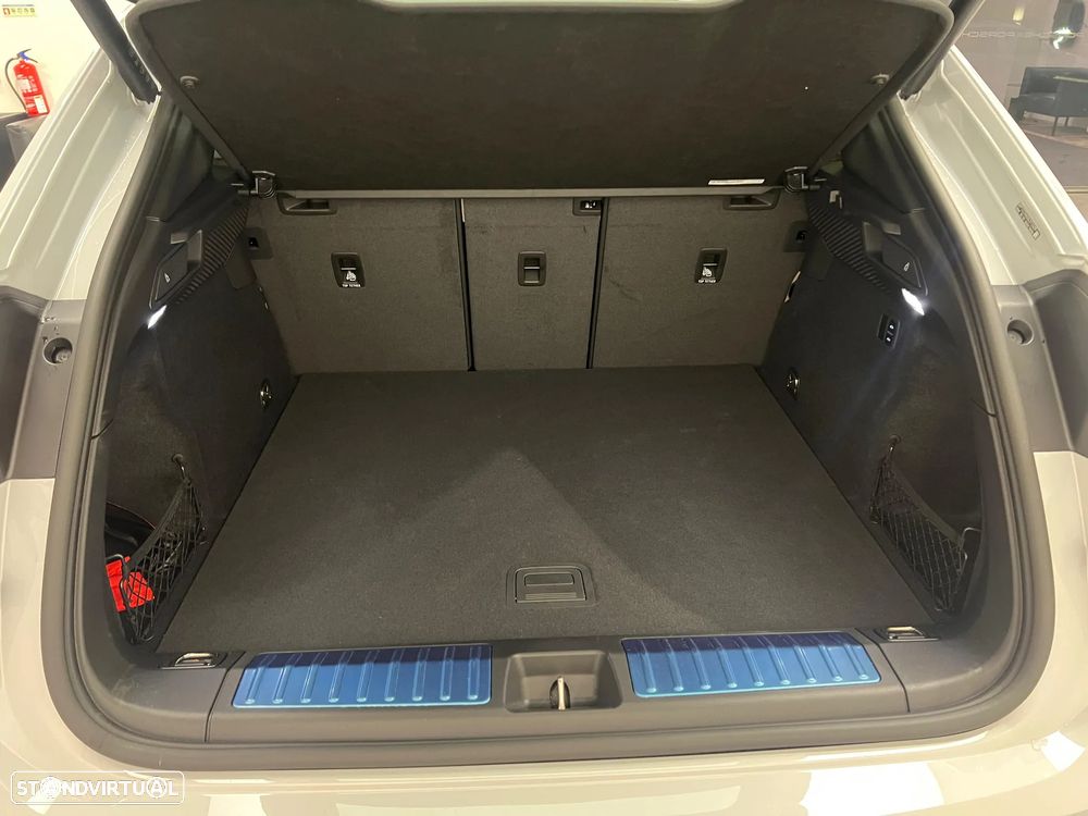 Porsche Macan Electric 4 - 20