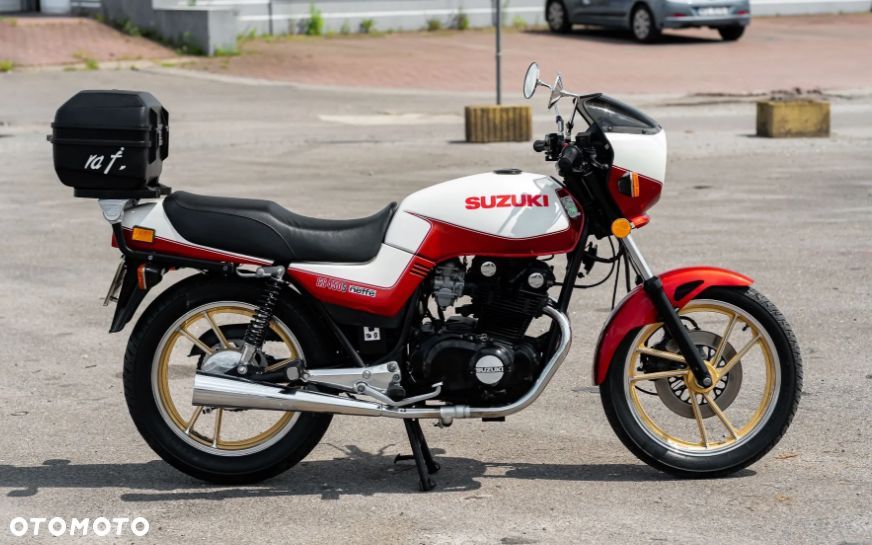 Suzuki GS - 10