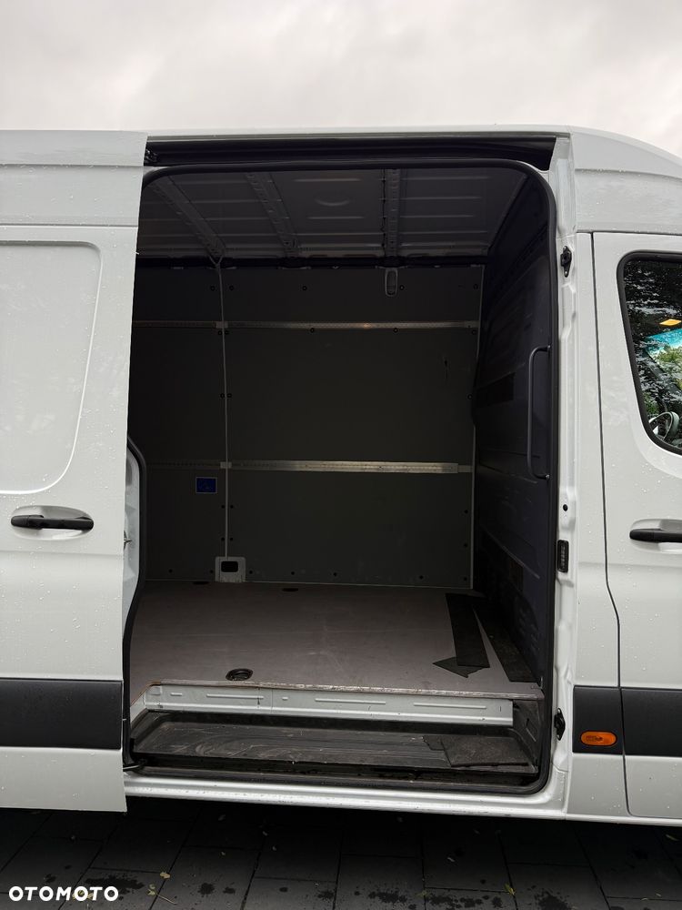 Mercedes-Benz Sprinter 317 - 29