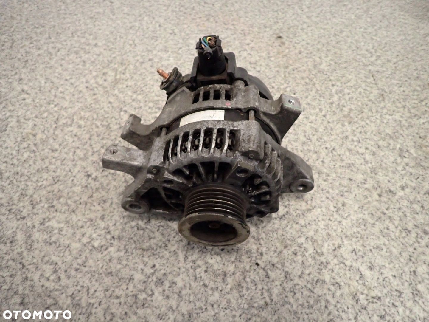 TOYOTA YARIS II 1.33 BENZ 09-11 ALTERNATOR - 1