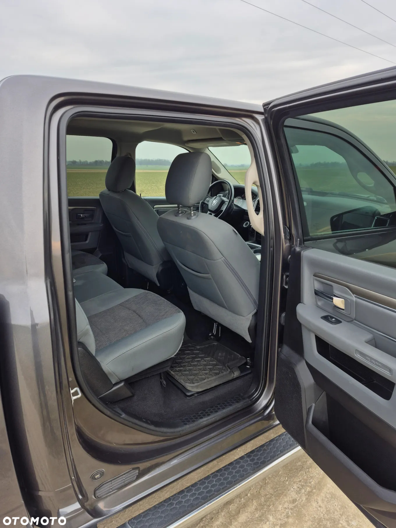 Dodge RAM 1500 5.7 4x4 - 12