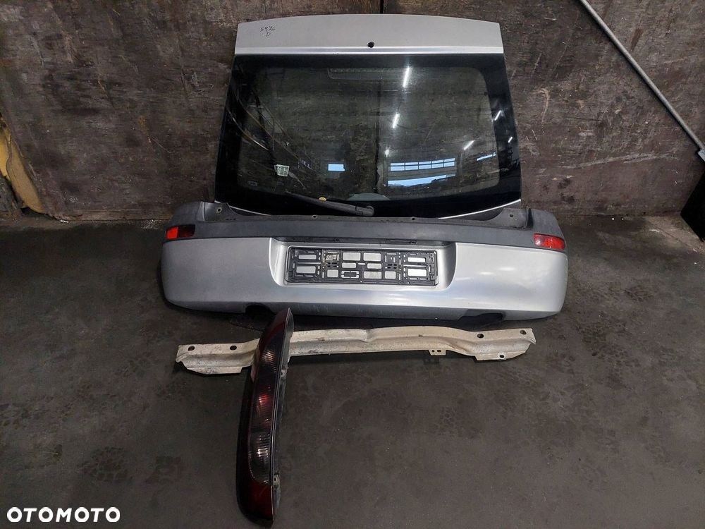 KOMPLETNY TYŁ OPEL CORSA C Z147 KLAPA ZDERZAK LAMPY - 1
