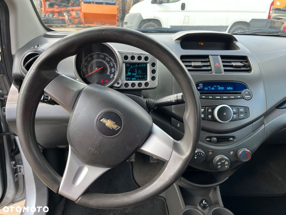 Chevrolet Spark 1.0 - 11