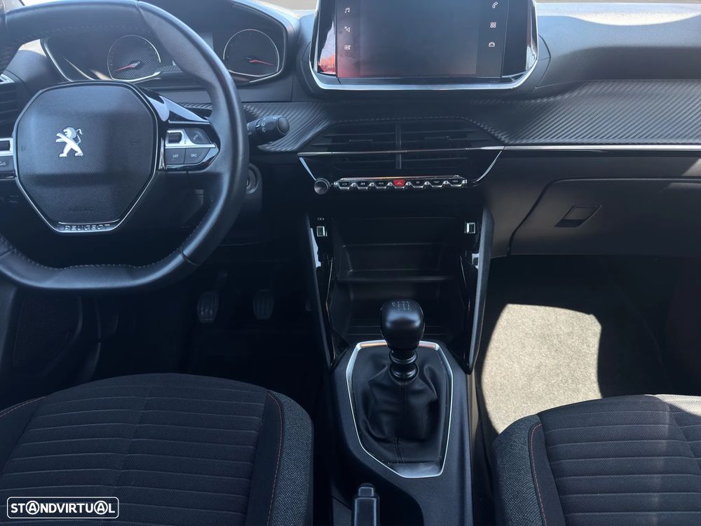 Peugeot 2008 1.2 PureTech Active - 15