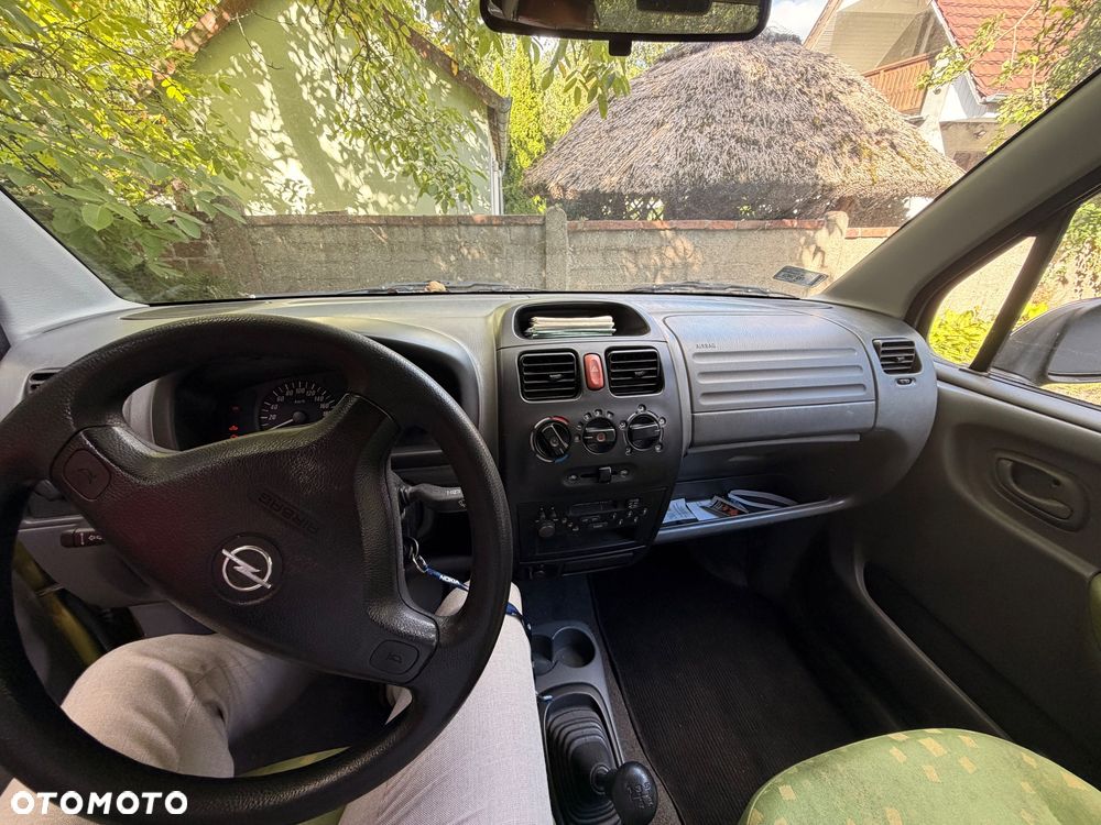 Opel Agila 1.0 - 7
