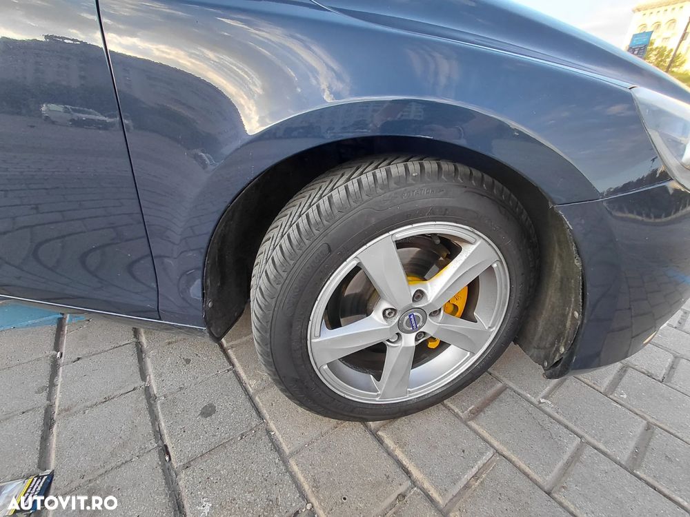 Volvo V40 D2 - 10