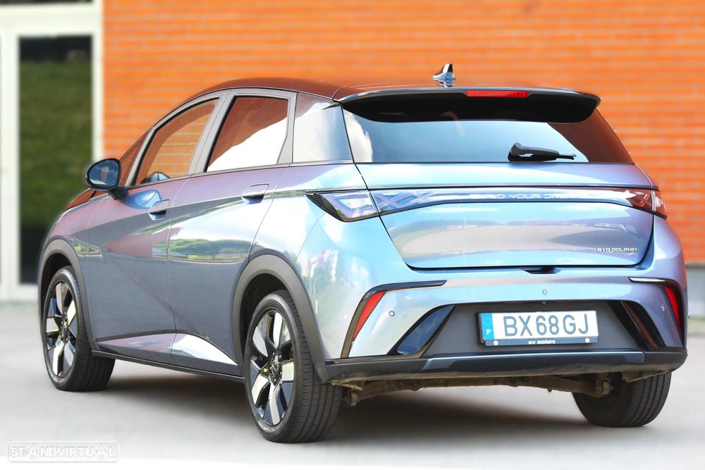 BYD Dolphin 60.4 kWh Design - 12