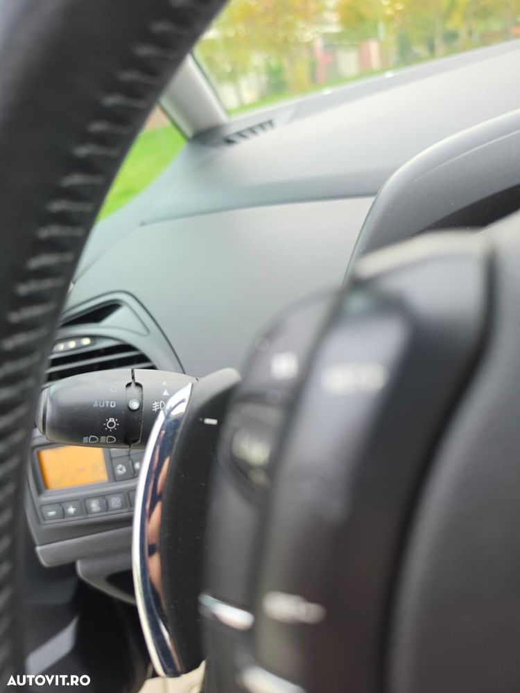Citroën C4 Picasso - 11