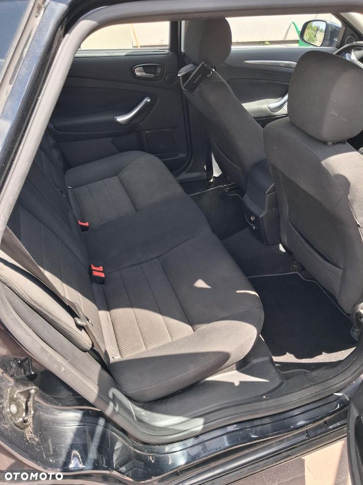 Ford Mondeo 2.0 TDCi Ambiente - 7