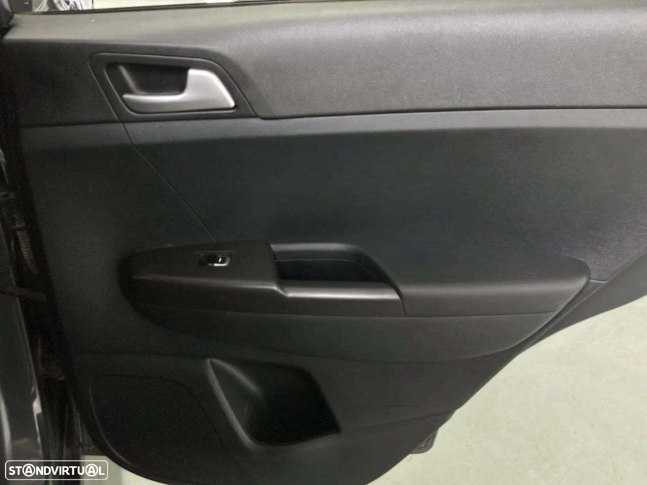 Kia Sportage 1.6 GDI ISG Nav Line - 24