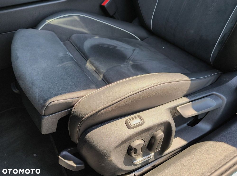 Volkswagen Passat - 12
