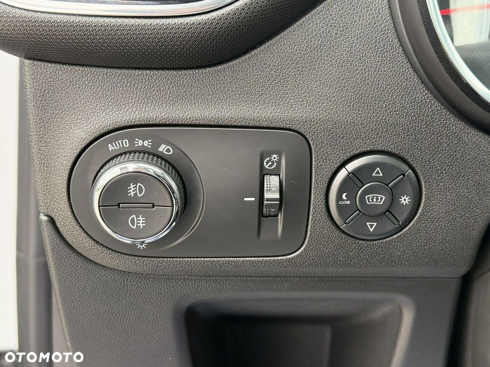Opel Crossland X - 17