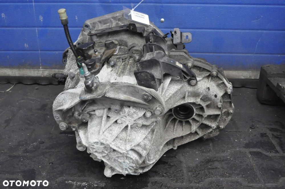 TRAFIC III VIVARO B X82 1.6 DCI CDTI 121KM SKRZYNIA 6 BIEGÓW PF6040 92tys - 4