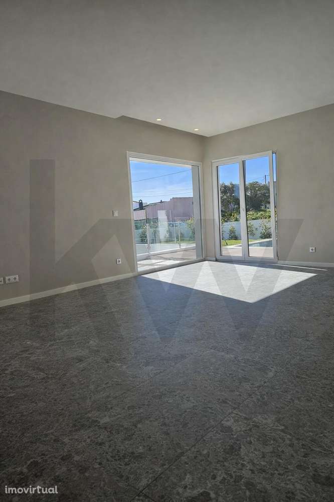 Moradia Geminada em construção com piscina em Albarraque Sintra - Grande imagem: 5/24