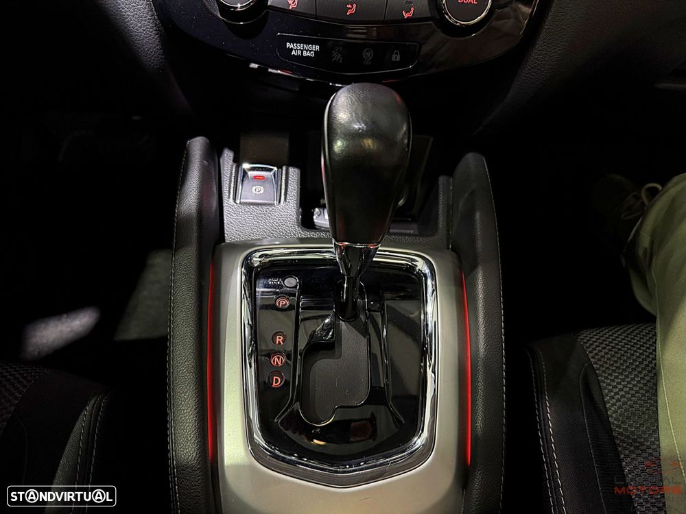 Nissan Qashqai 1.2 DIG-T N-Connecta RS 18 Xtronic - 28